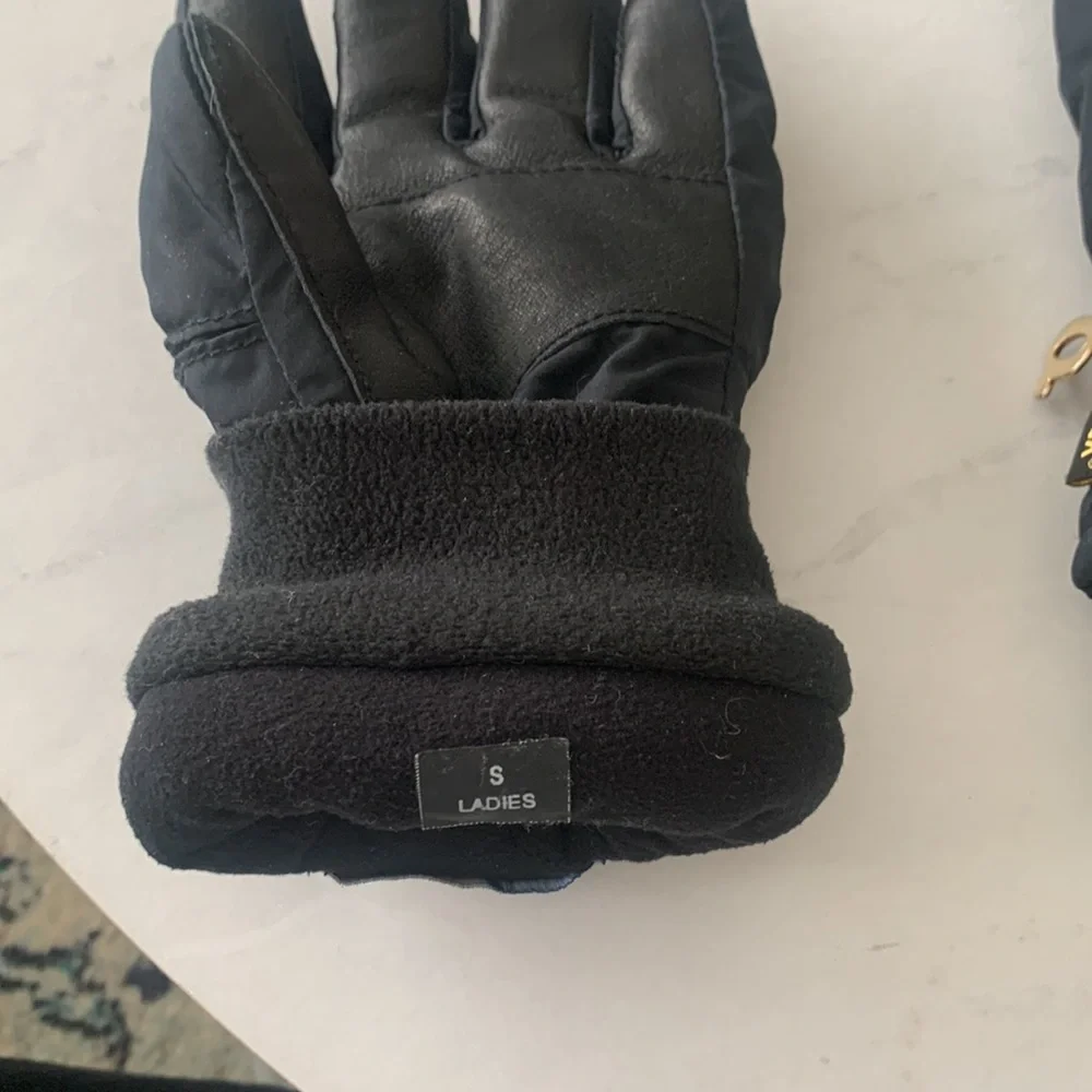 Grandoe Winter Gloves (Womens) - Picture 6 of 8